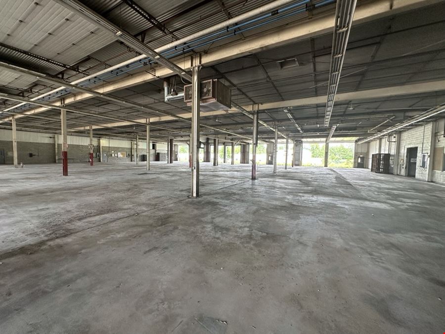 58,798+/- SF Industrial Site consist of 3 Bldgs.