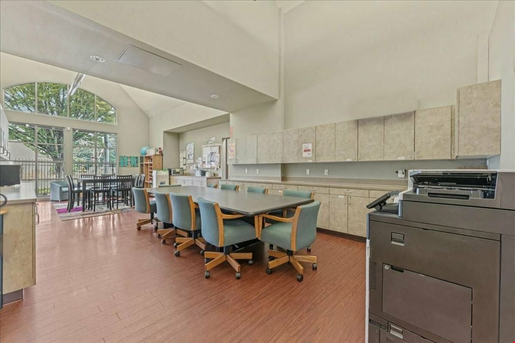 250 Division St NE