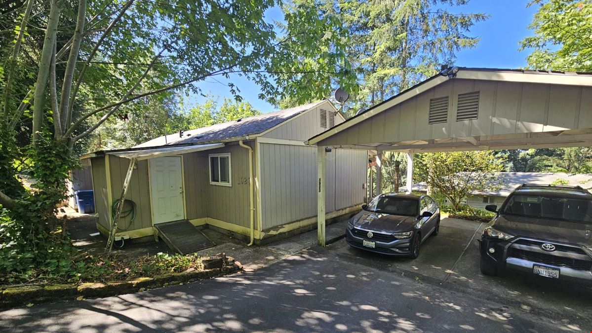 1921 & 1923 Teresa Way