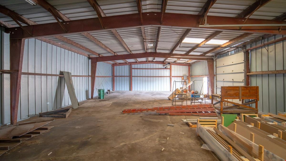 Industrial Shop & Warehouse on 1+ Acre 