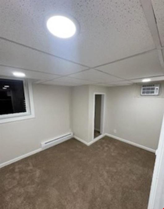 1611 W Barker Ave