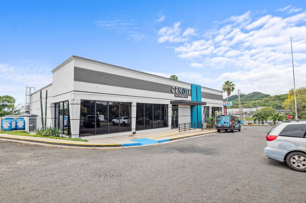 Eastern Plaza Ave. Valero