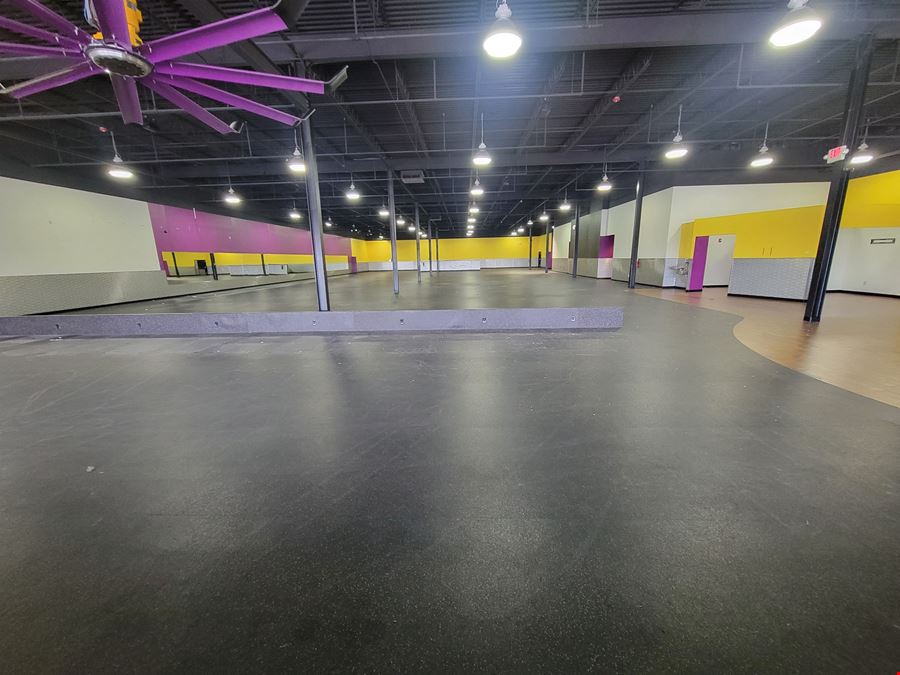 Retail/Fitness Space at Glenn Park