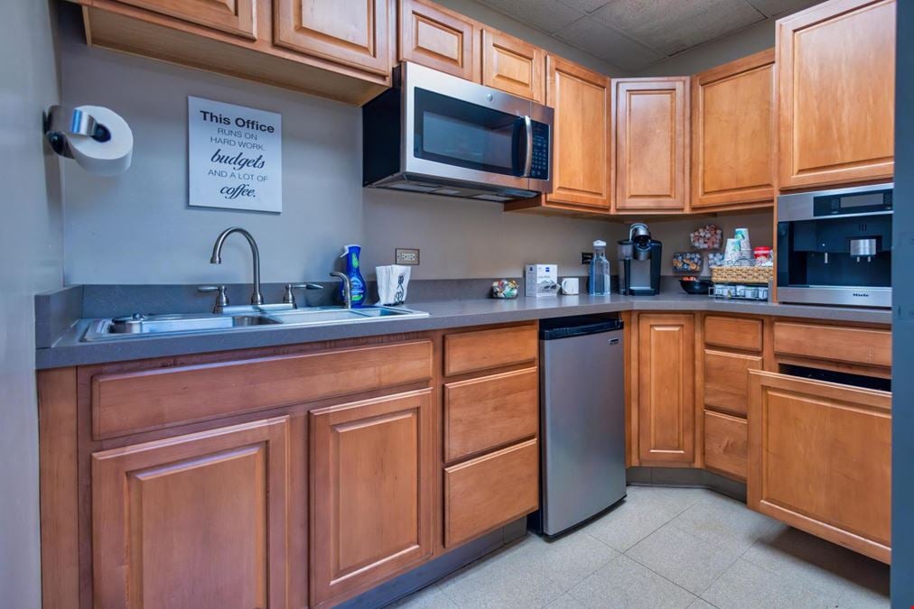 1525 Holmes Rd