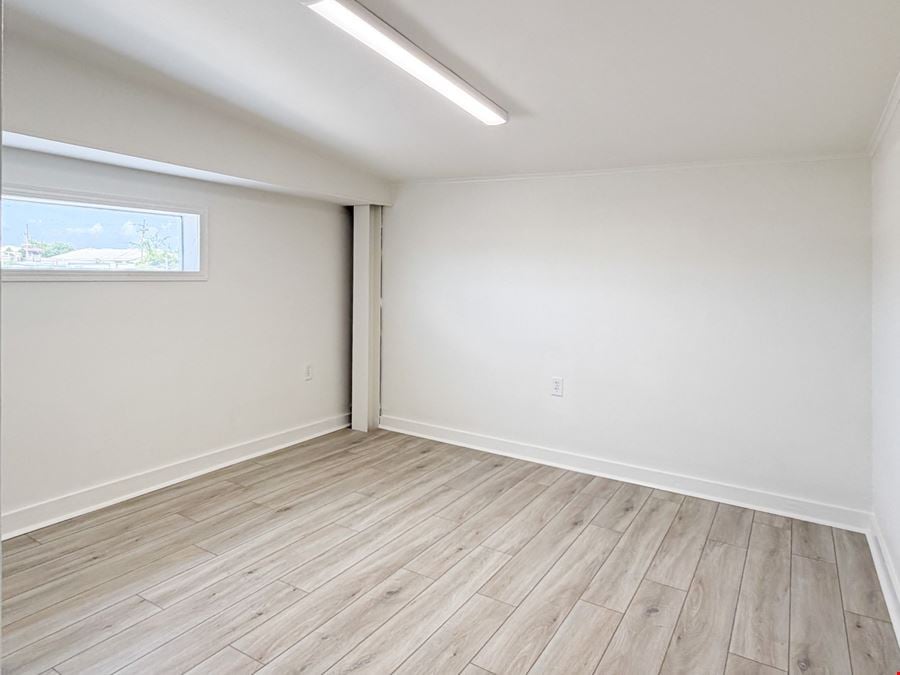 Fully Renovated Industrial Office / Warehouse Near Airline Hwy