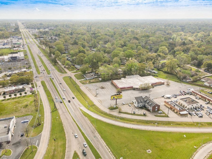 Former Circle Bowl Near New Amazon Fulfillment Center