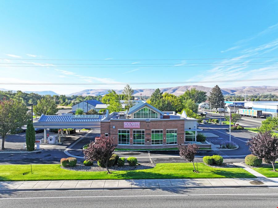 First Class Bank Building