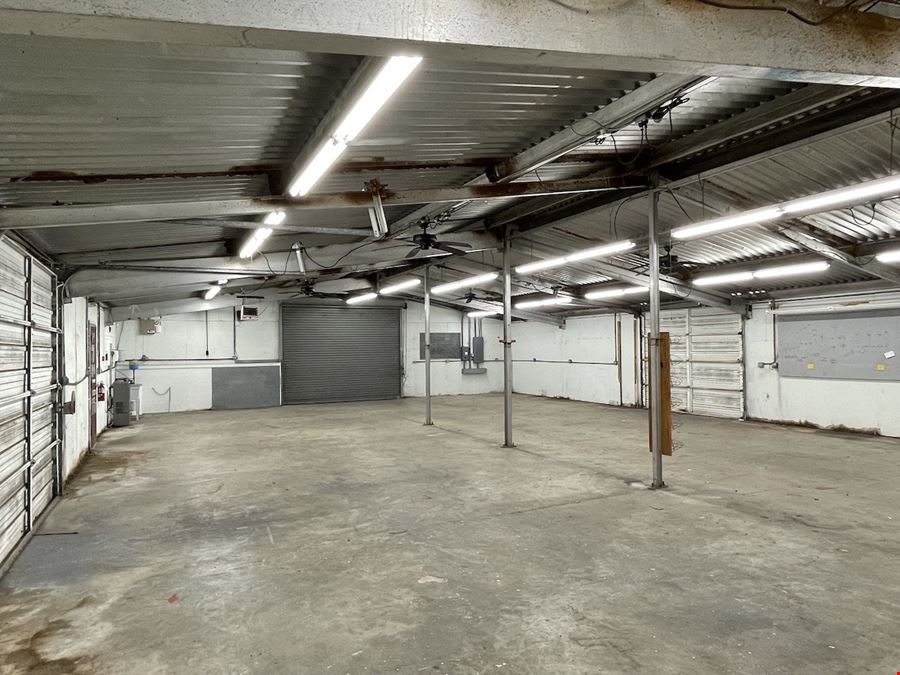 Warehouse/Flex Space For Lease