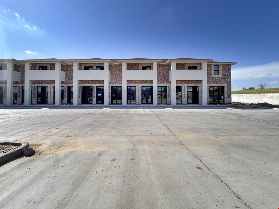 210 Calle del Norte