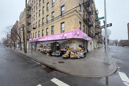 Preview of Retail space for Rent at 2501 Tratman Ave