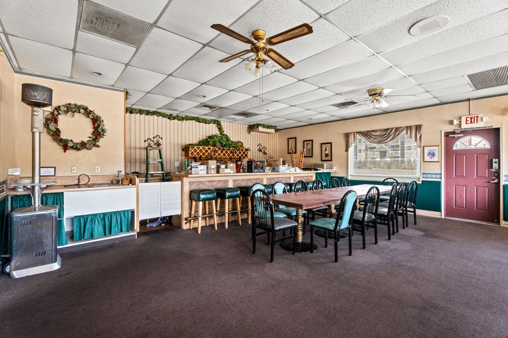 Restaurant Near Freeway