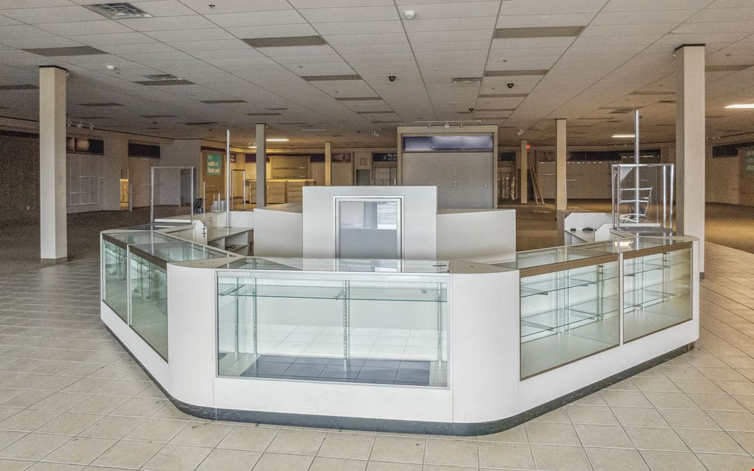 Manistee Shopping Center