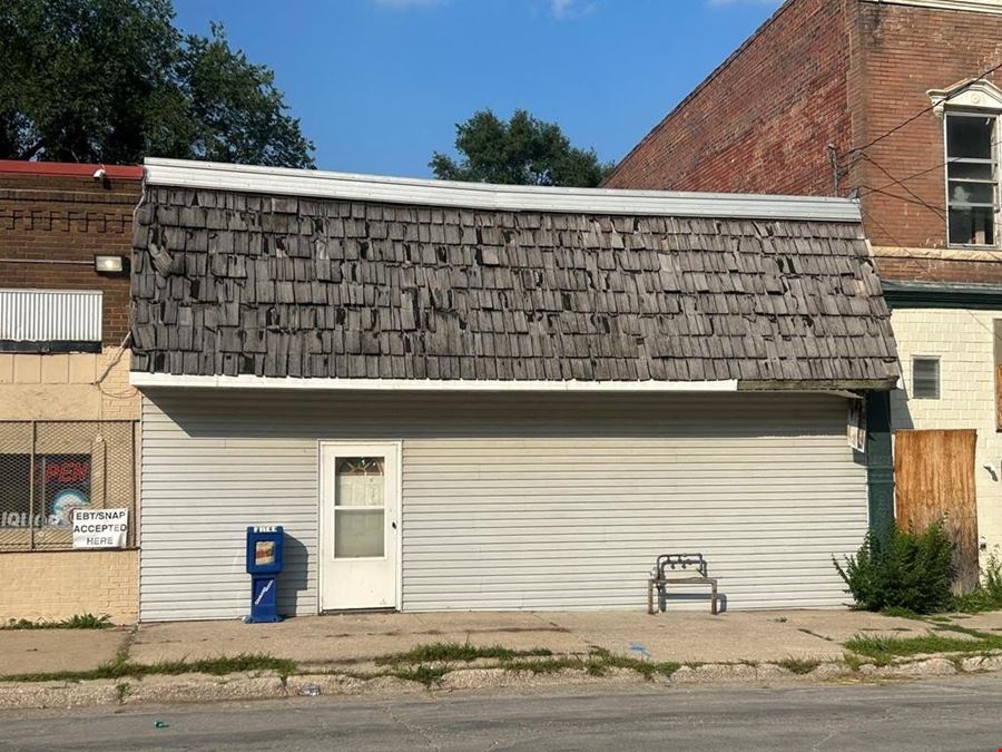 706 Avenue C