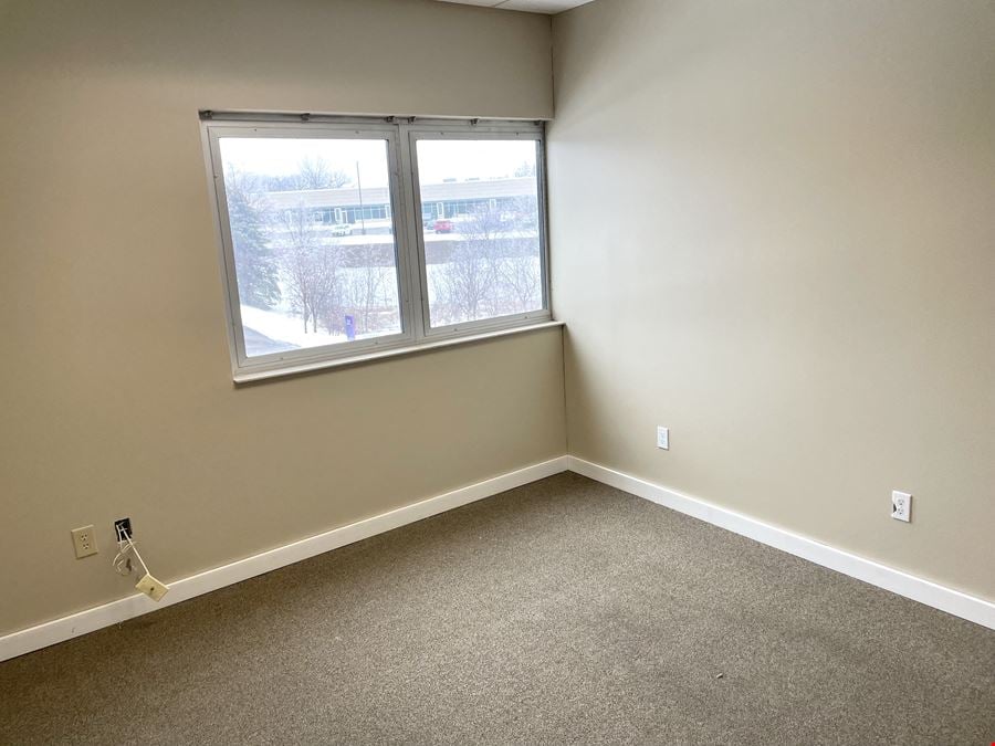 1335 Corporate Center Curve