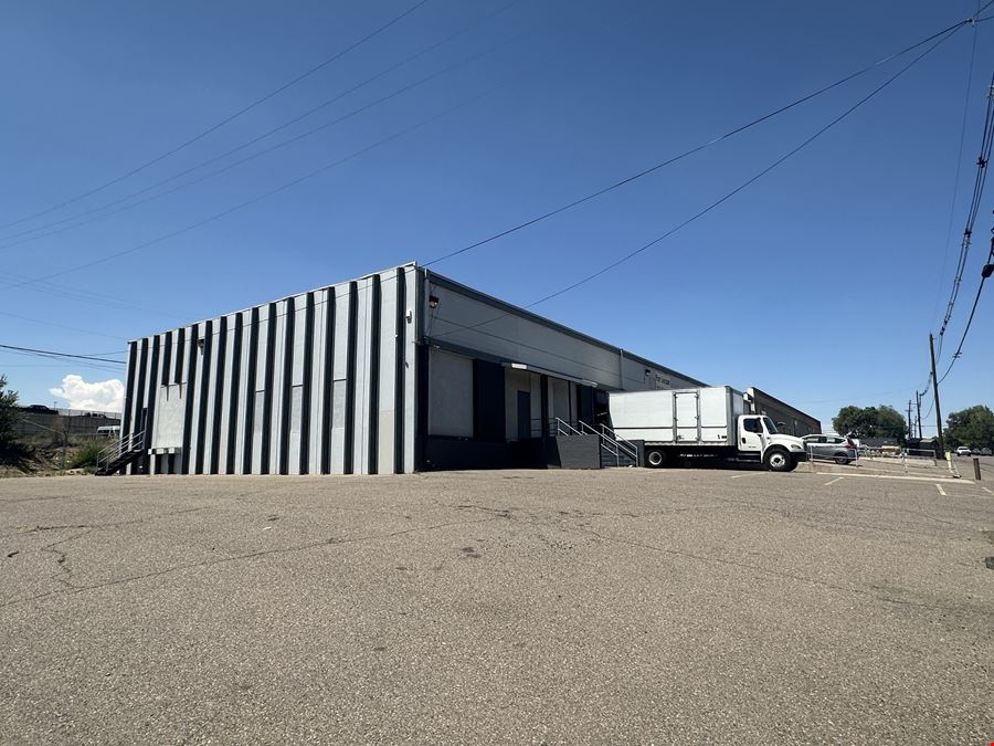 4825 Broadway
