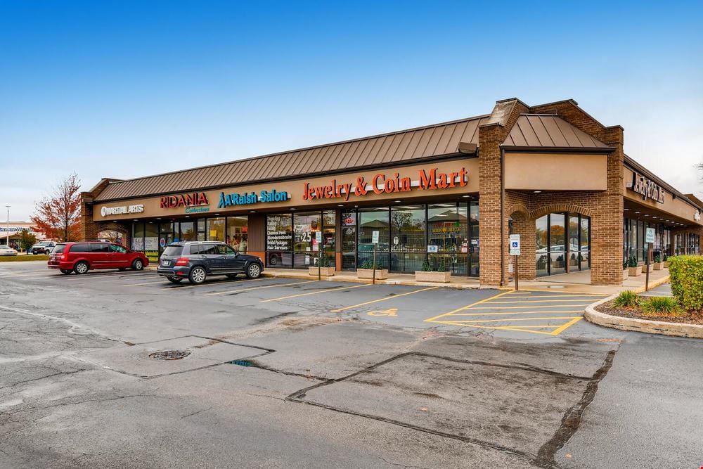 Salem Plaza