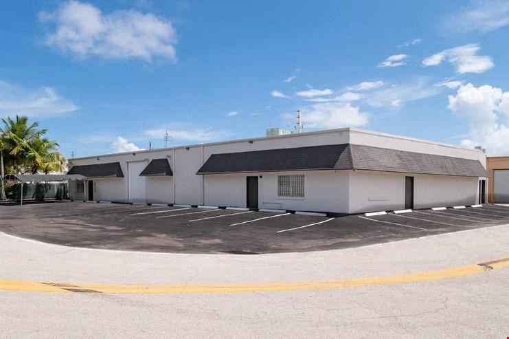 Freestanding Office/Warehouse Building