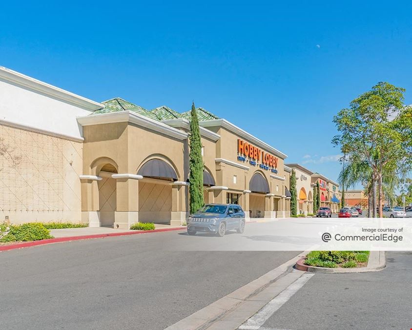 La Habra Marketplace