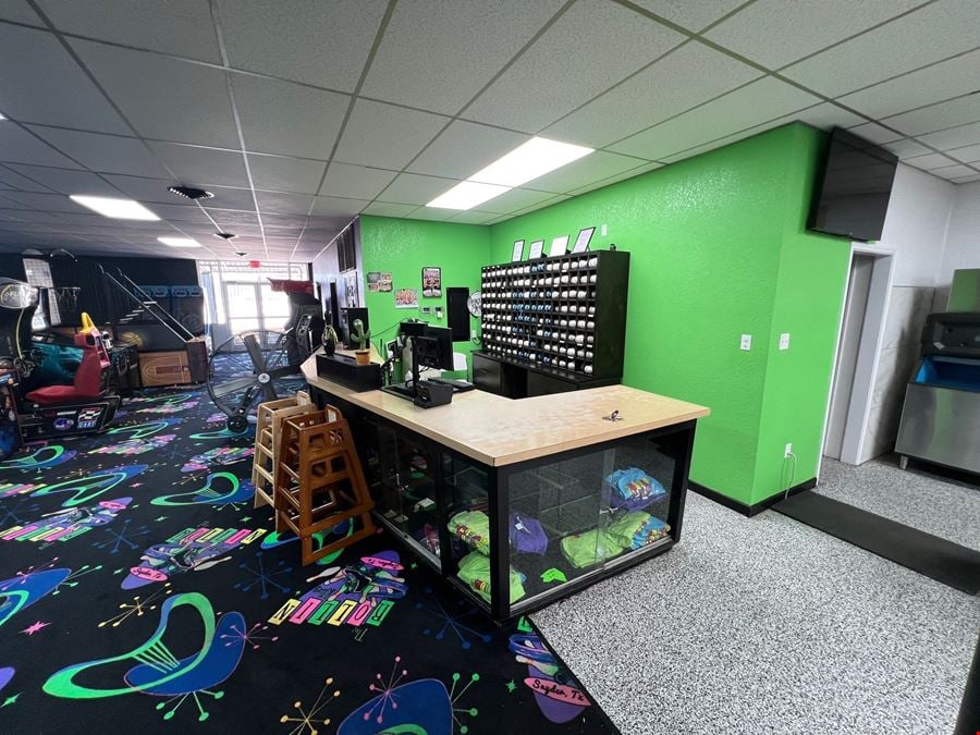 Turnkey Bowling, Skating & Entertainment Center
