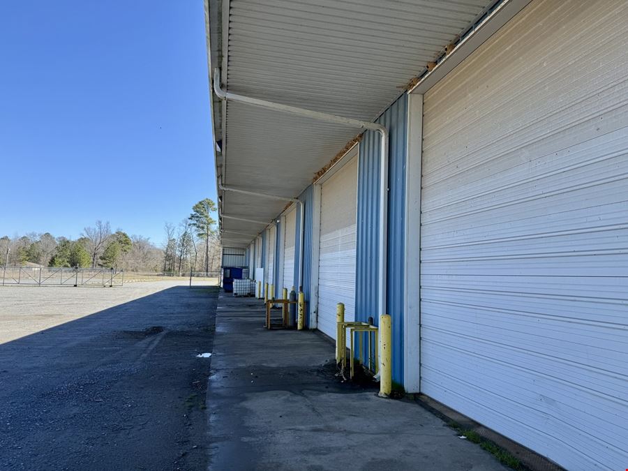 Industrial Office Warehouse with Yard for Sublease
