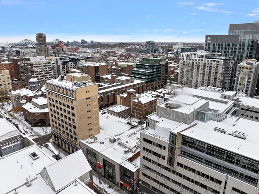 332-334 Sainte-Catherine Est