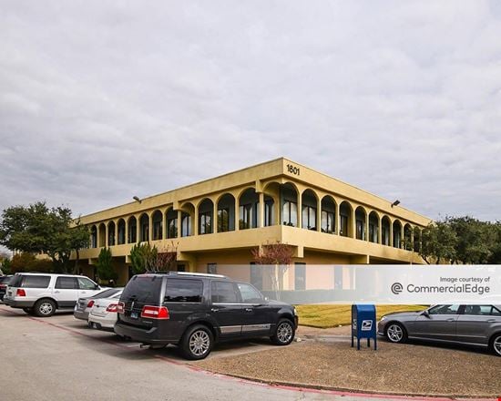 Preview of Office space for Rent at 1601 East Lamar Blvd