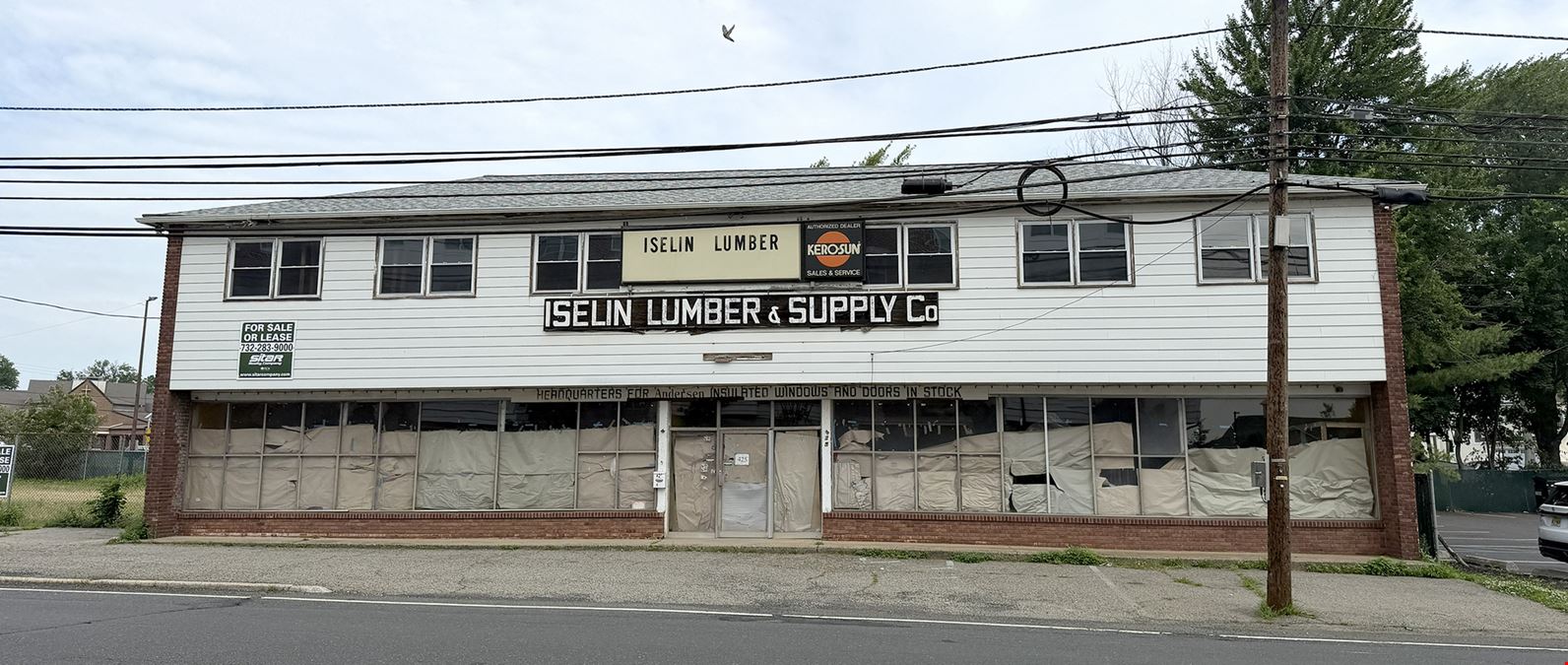 Lumber Yard & Commercial Building For Sale