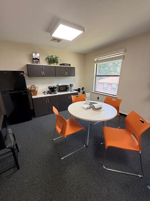±1,600 SF Office Condo For Lease