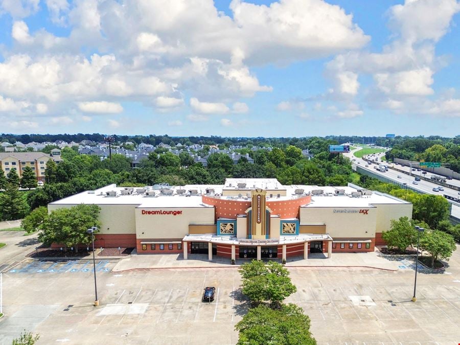 Highly Visible Entertainment Space Along Interstate 10