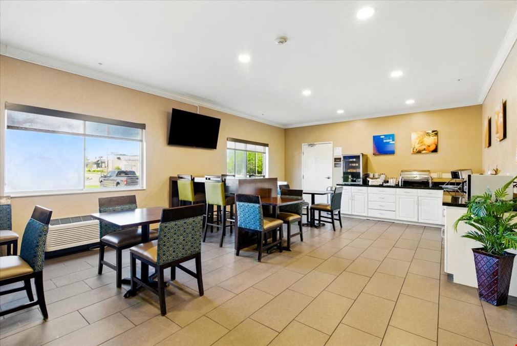 Comfort Inn Woodland Hills