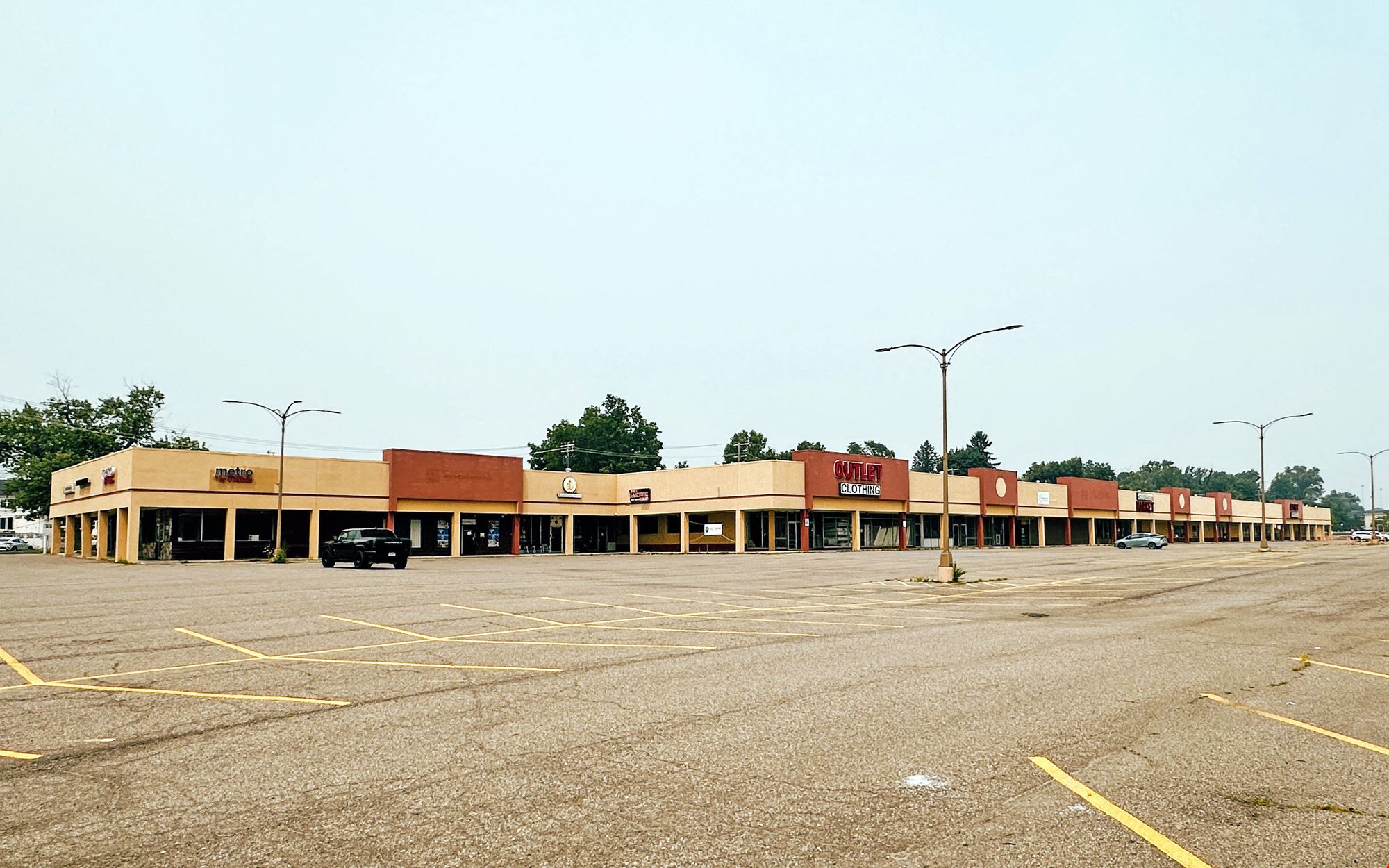 Farmington Plaza