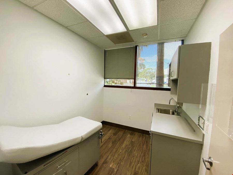 Class A Medical Building Steps from Manatee Memorial