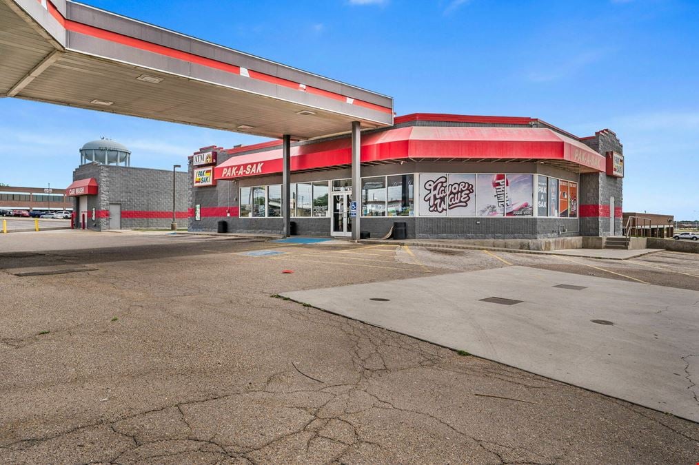 5815 S Western