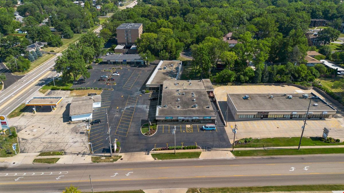 Oak Cliff Park - 21 Unit Shopping Center