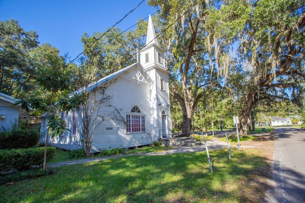 Welcome to the Historic Episcopal Church Sanctuary C-216