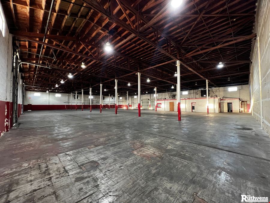 Recker Hwy & 42nd St Warehouse