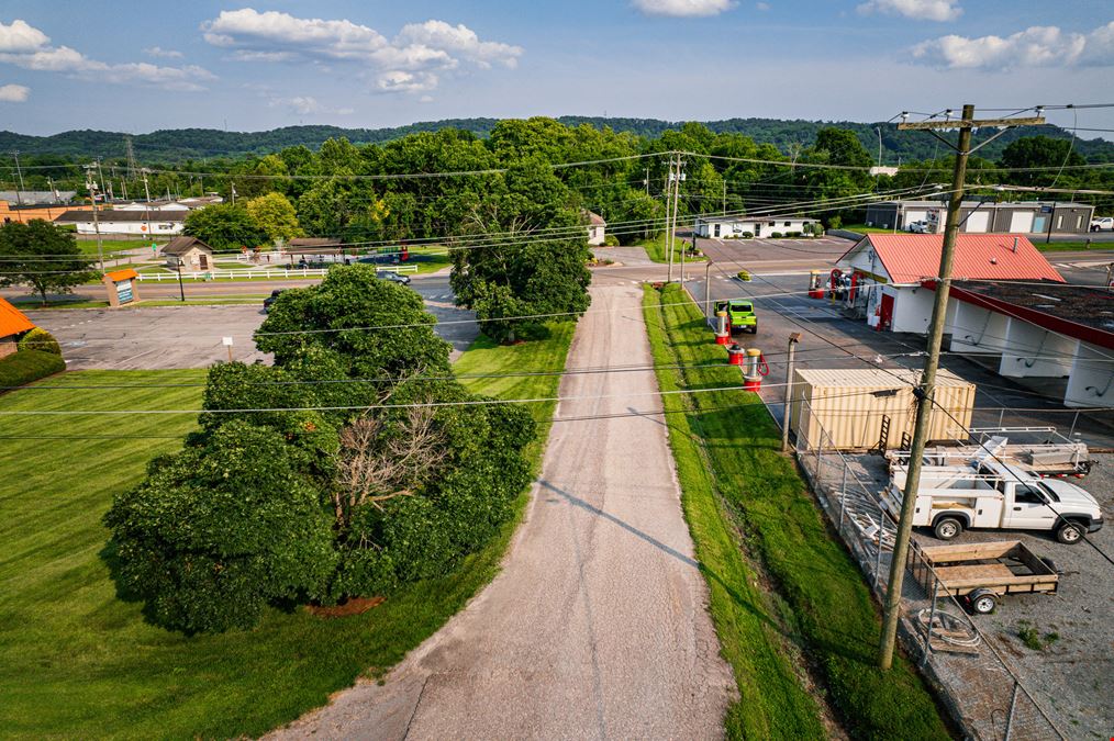 5,700 SF Industrial with Ample Outdoor Storage
