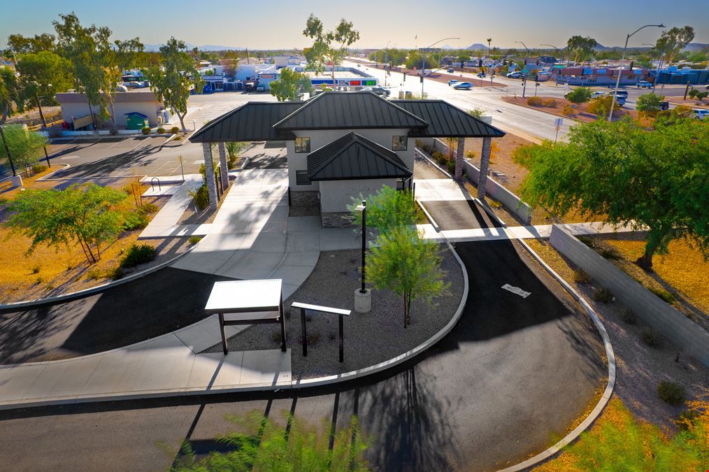750 SF Dual Drive Thru
