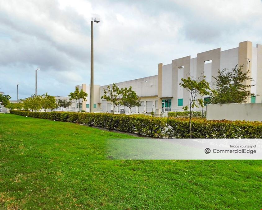 Aventura Industrial Center