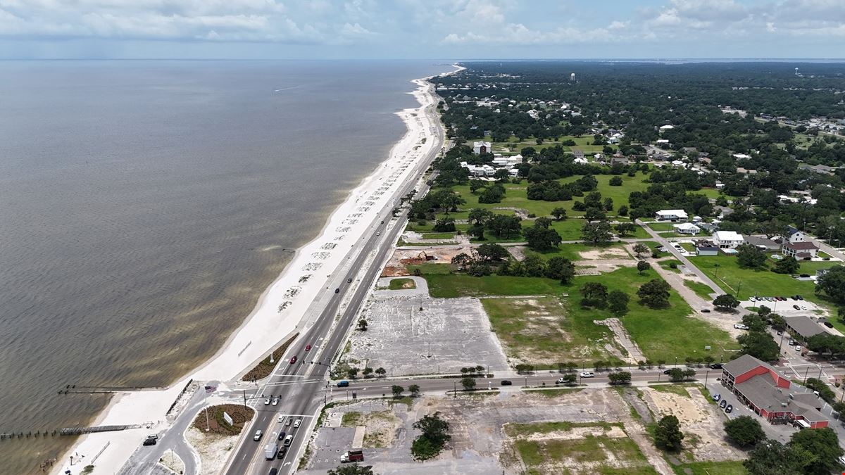 3.8 AC Overlooking the Beautiful Gulf Coast