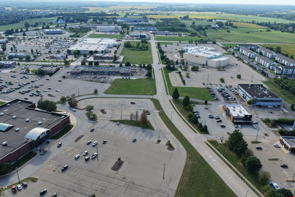 7 Retail Outlots | Shoppes at Grand Prairie