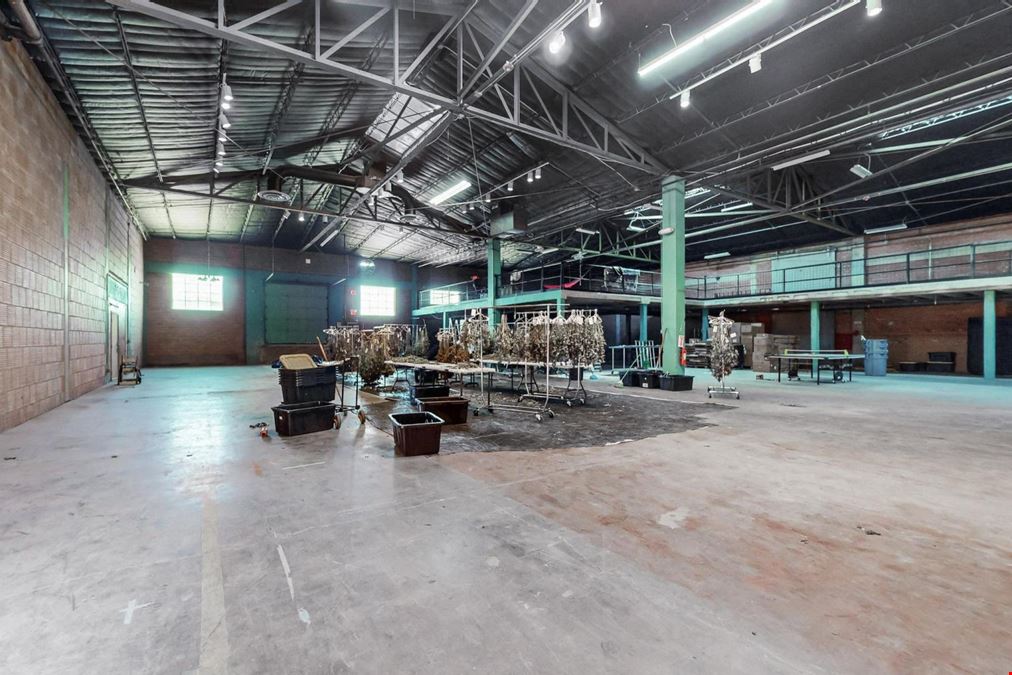 TWO SUITE WAREHOUSE WITH MEGA ELECTRICITY