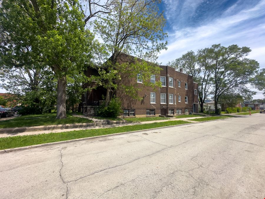 11 E 157th St., Calumet City, IL 60409