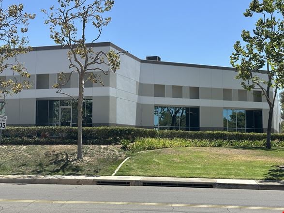 Preview of Industrial space for Rent at 30012 Aventura
