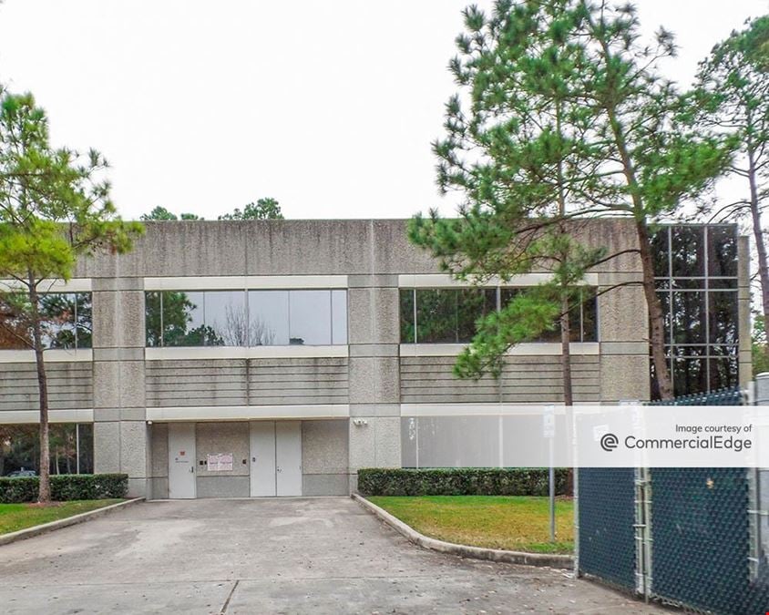 Interwood Commerce Center