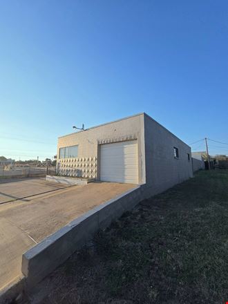 Preview of Industrial space for Rent at 2015 Northwest Hoover Avenue