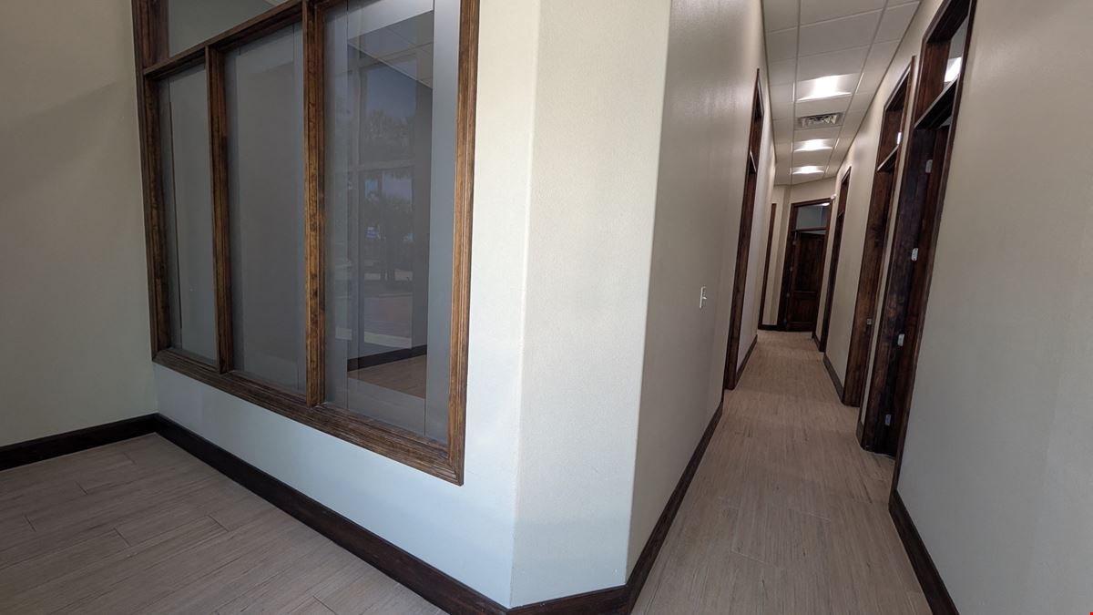 +/- 1,086 SF Office For Lease in Destin, FL