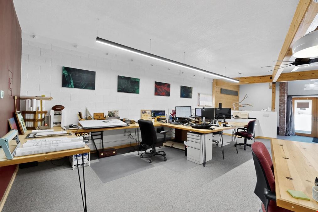 HIGH END RETAIL/OFFICE IN LOS RANCHOS
