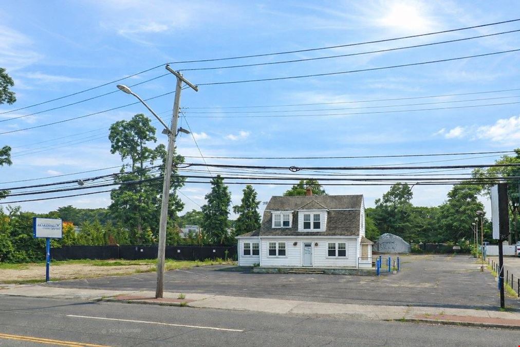 1790 Middle Country Road