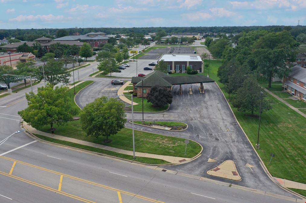 2 Main St